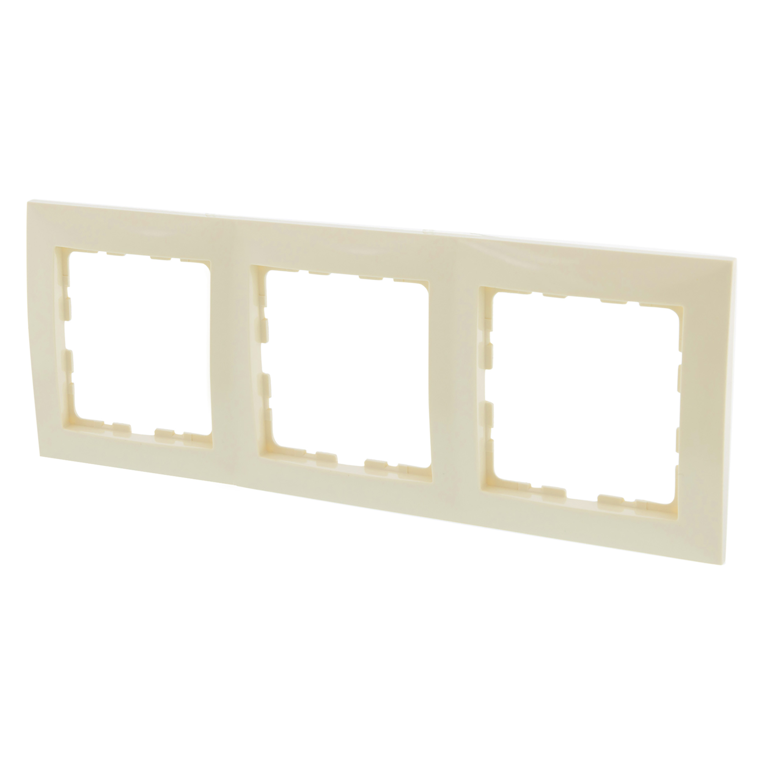 66.032.24 Berker S1 afdekraam inbouw - 3-voudig crème 
